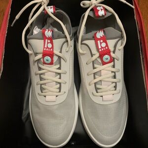 🔥 $150 Bala Twelves Shade Gray Women’s Nursing Shoe Sneaker Sz 7.5 W/ Box 🔥